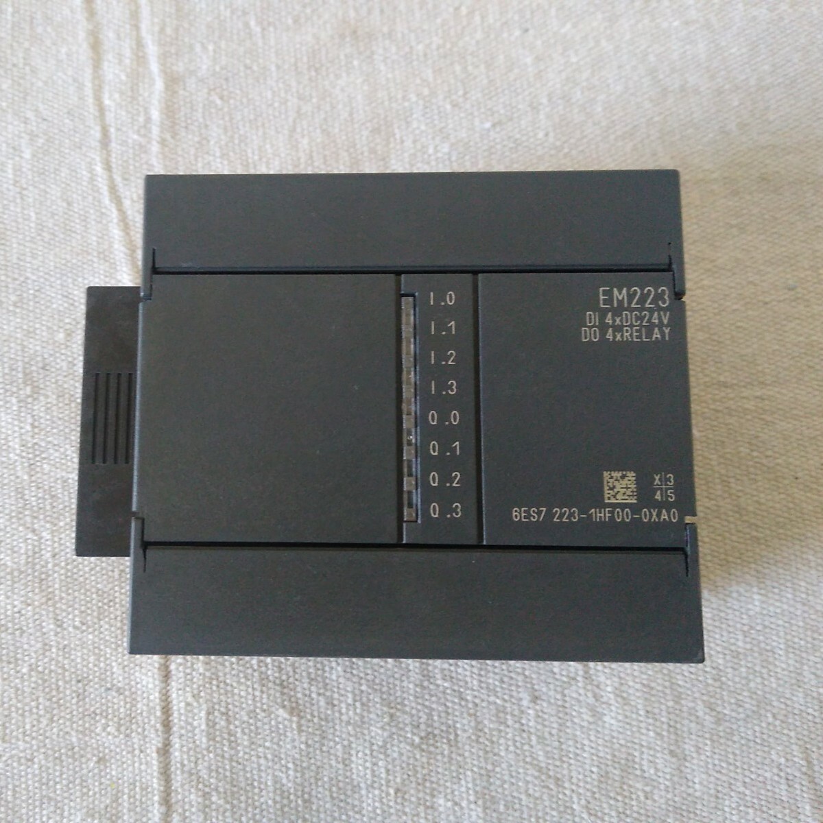 
                                                            6ES7223-1HF00-0XA0 SIEMENS